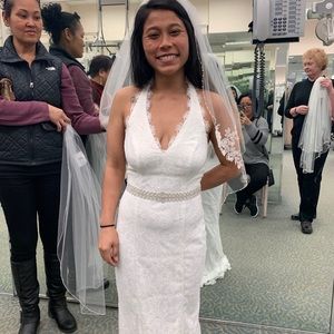 I am also selling the veil and accessories that I bought as well!